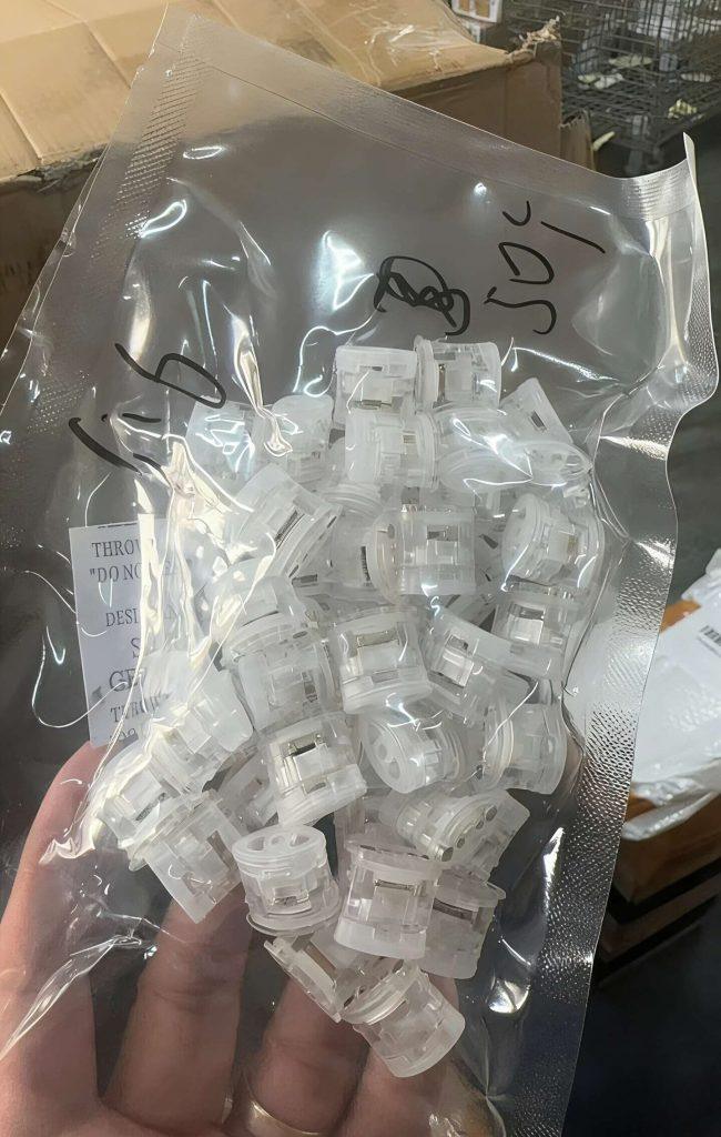 SP2S可發光空殼底部註油結構與白底陶瓷芯細節描述
